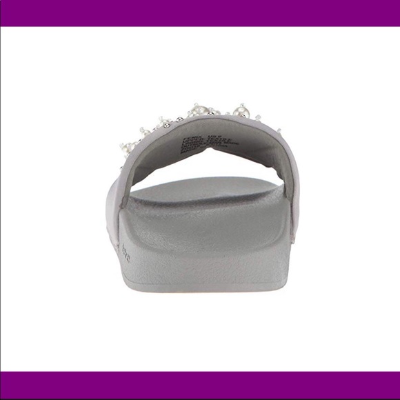 BEBE NEW IN ORIGINAL BOX! Slide into style HURRY - Picture 6 of 6